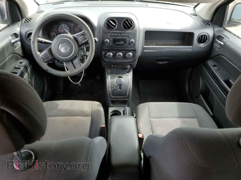 2011 Jeep COMPASS (VIN 1J4NF1FB9BD189109) — фото 8 из 13