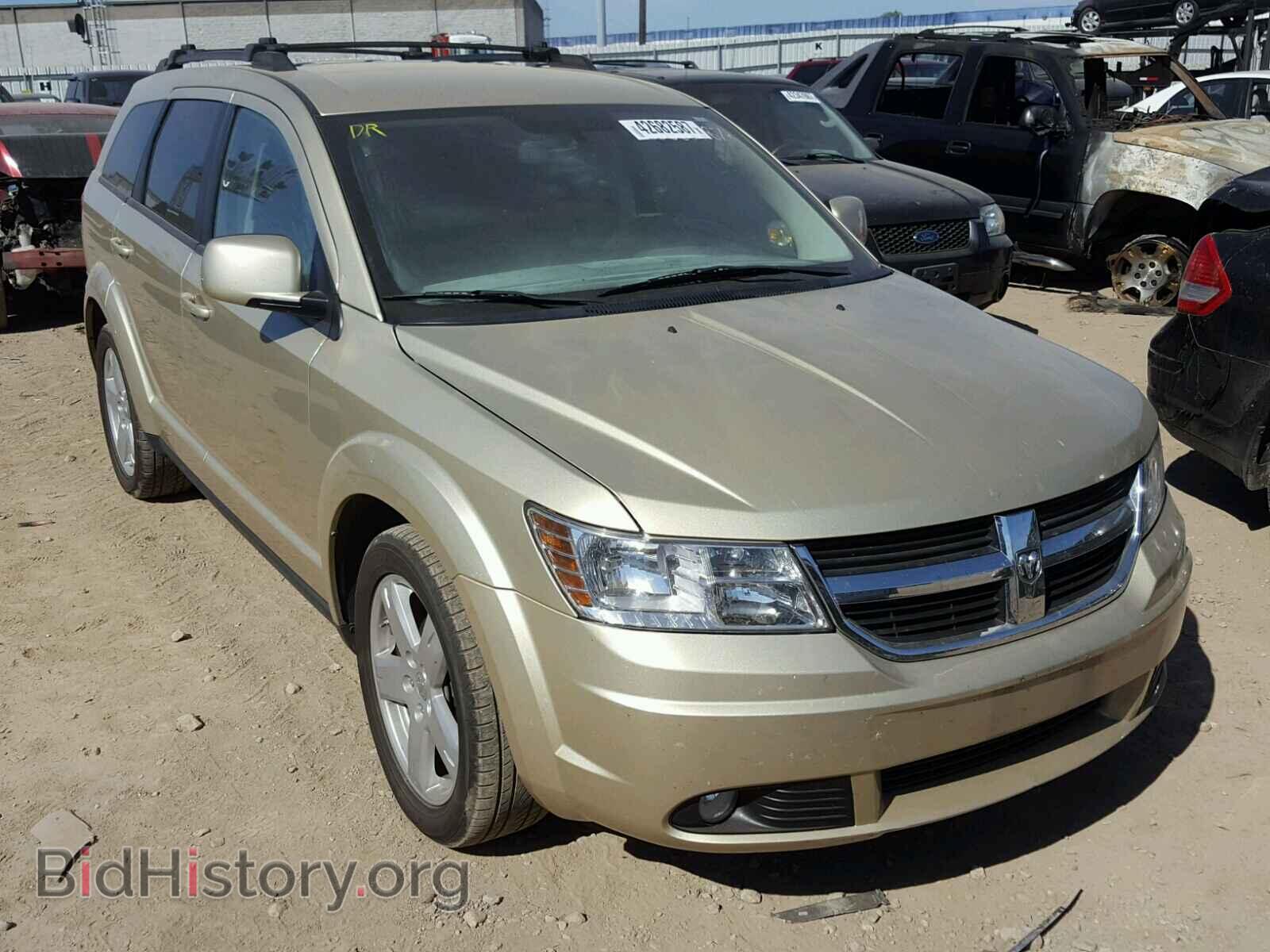 Фотография 3D4PH5FV2AT162629 - DODGE JOURNEY 2010