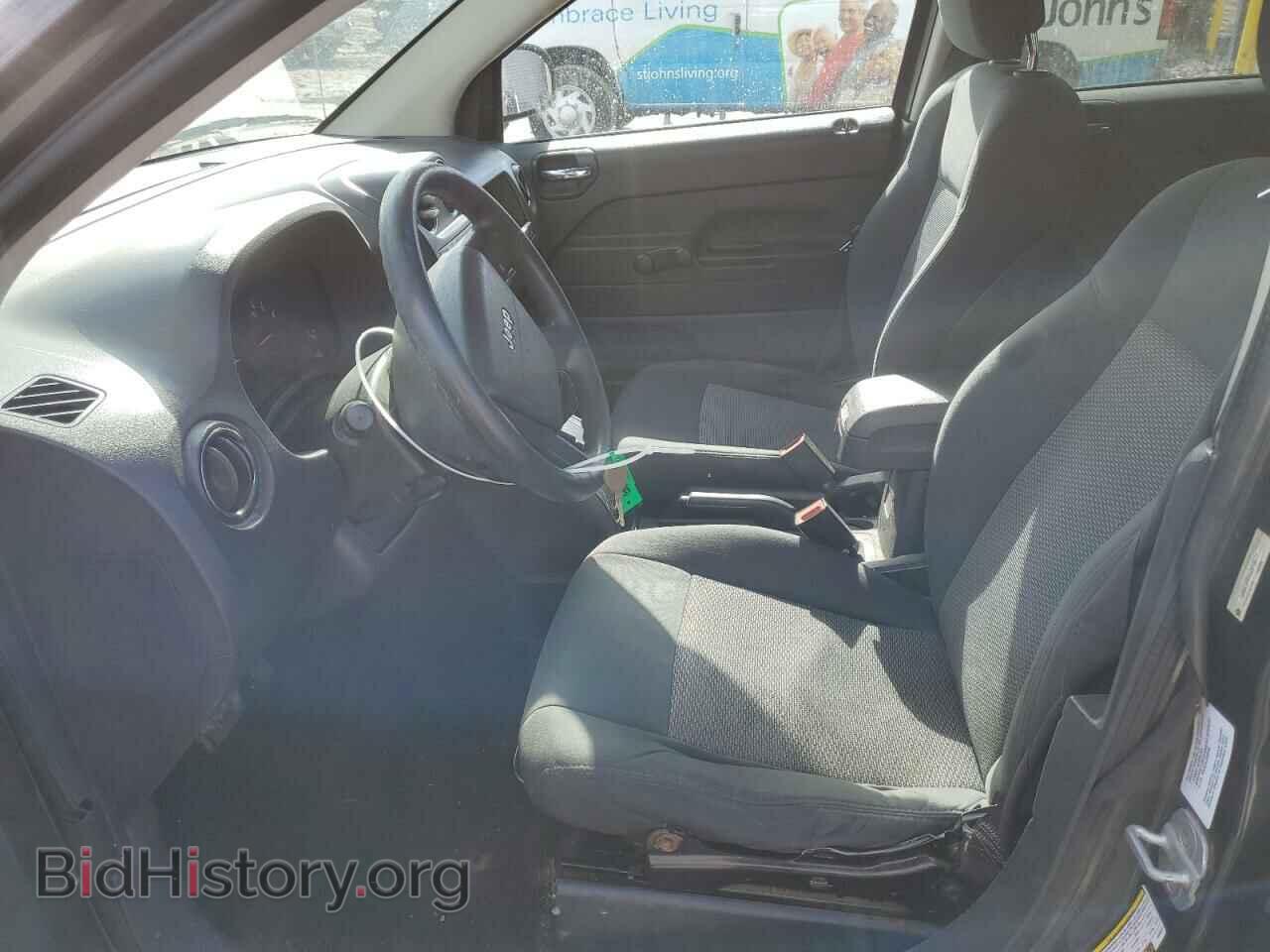 2010 JEEP COMPASS - VIN: 1J4NF1FB9AD666071 - Photo 7
