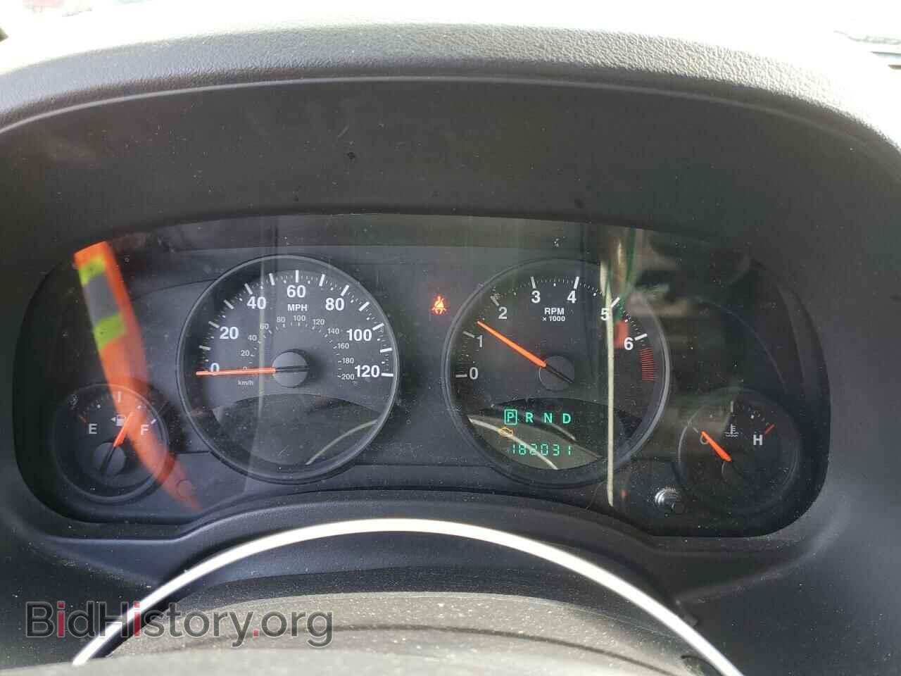 2010 JEEP COMPASS - VIN: 1J4NF1FB9AD666071 - Photo 9