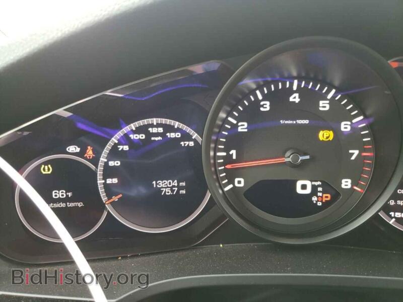 2019 Porsche CAYENNE (VIN WP1AA2AY8KDA11260) — photo 8 of 10