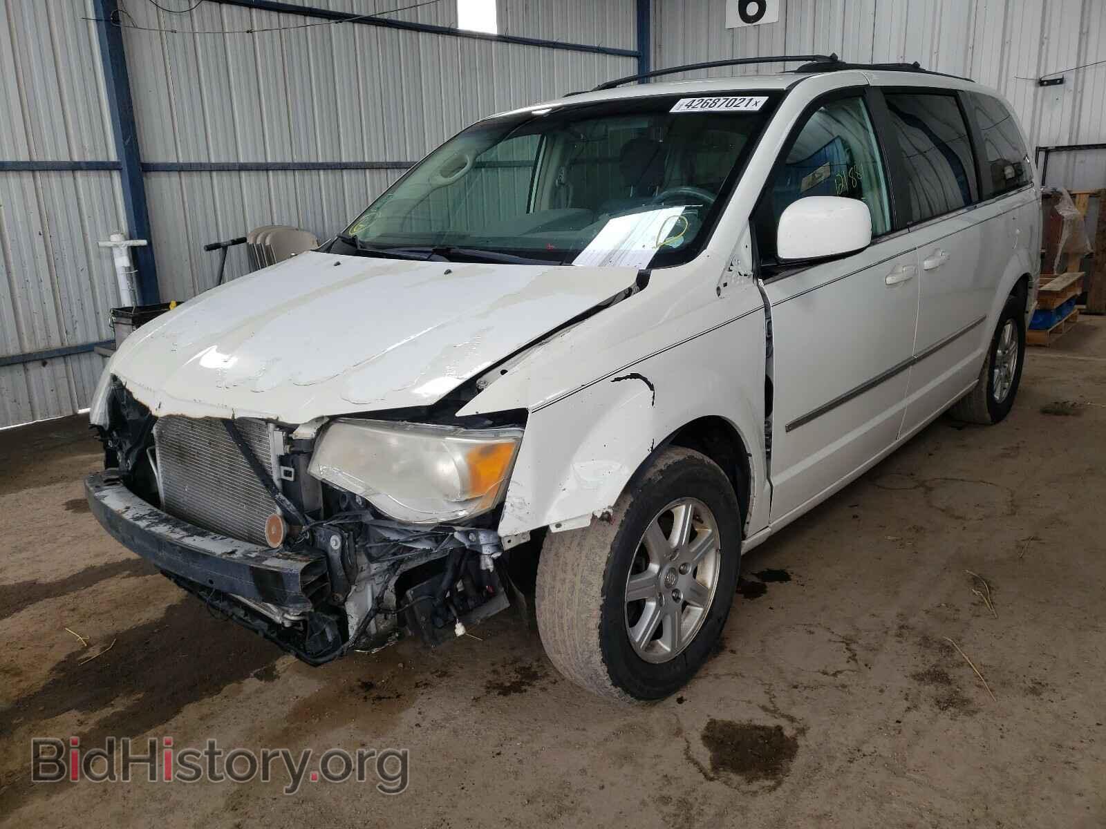 2010 CHRYSLER MINIVAN - VIN: 2A4RR5D1XAR252529 - Фото 2