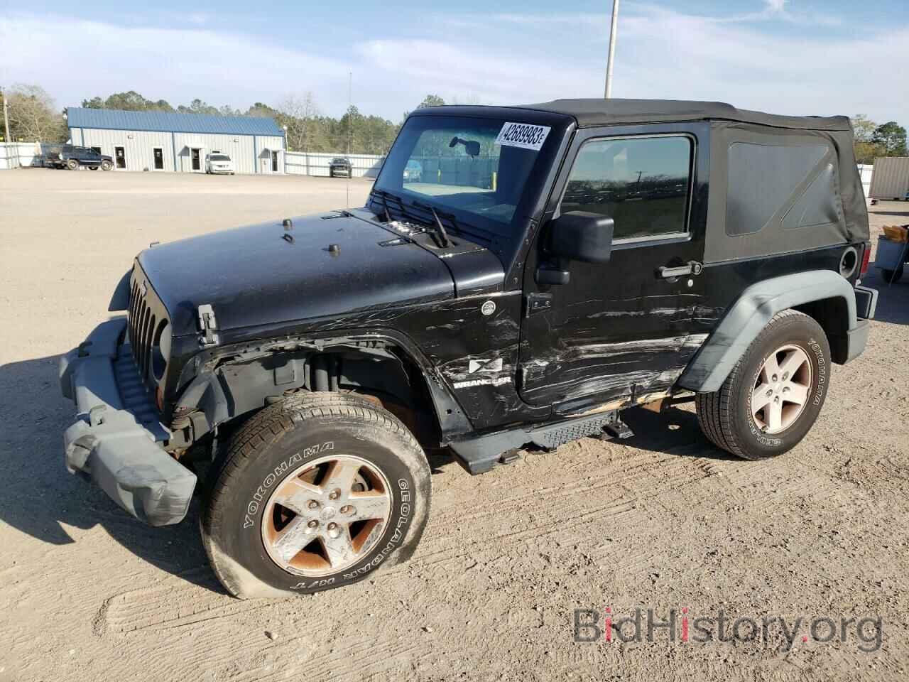 Photo 1J4FA24158L647293 - JEEP WRANGLER 2008