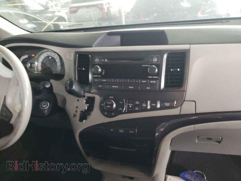 2013 Toyota SIENNA (VIN 5TDXK3DC8DS306445) — фото 9 из 10