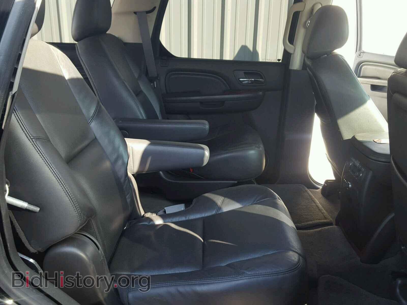 2011 CADILLAC ESCALADE - VIN: 1GYS3AEF7BR366632 - Фото 6