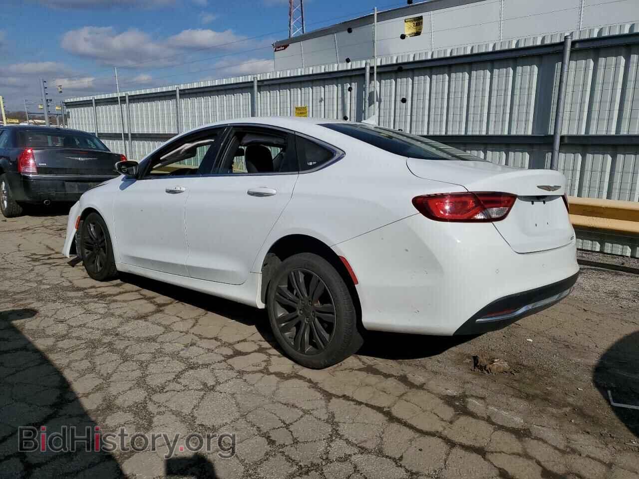 2015 CHRYSLER 200 - VIN: 1C3CCCAB6FN750945 - Фото 2