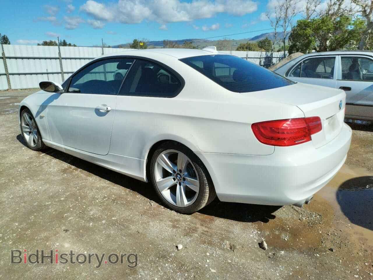 2011 BMW 3 SERIES - VIN: WBAKE5C51BE573443 - Фото 2