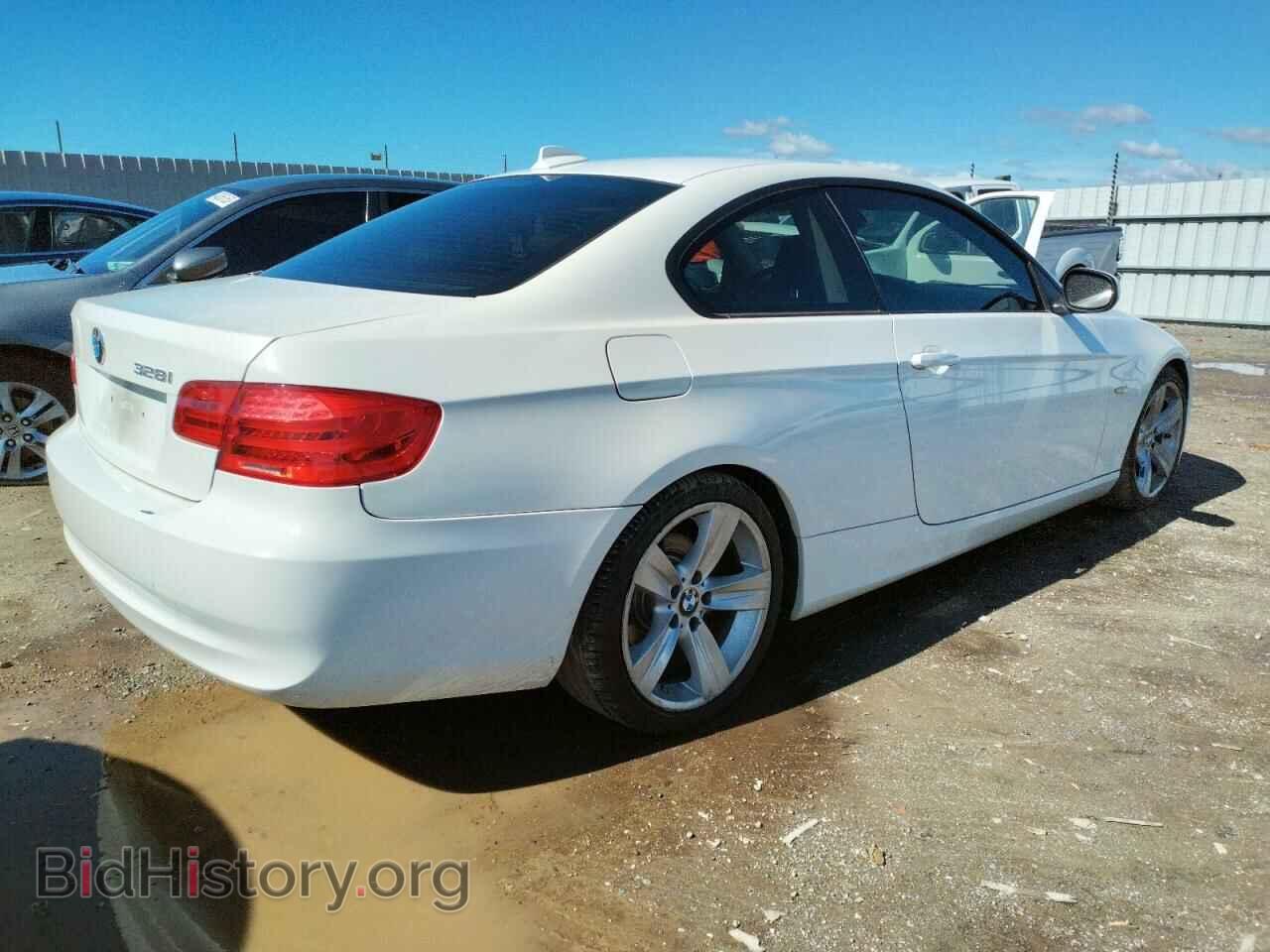 2011 BMW 3 SERIES - VIN: WBAKE5C51BE573443 - Фото 3