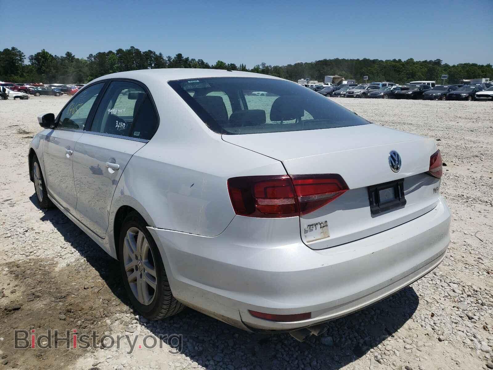 2017 VOLKSWAGEN JETTA - VIN: 3VW2B7AJ7HM370600 - Фото 3