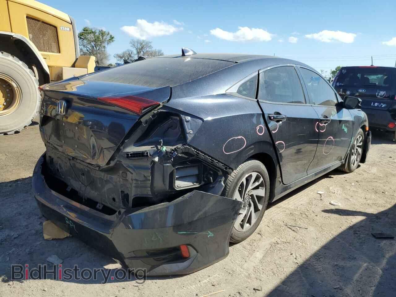 2017 HONDA CIVIC - VIN: 19XFC2F7XHE035214 - Фото 3