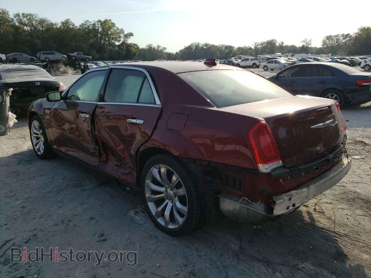 2019 CHRYSLER 300 - VIN: 2C3CCAEG4KH609577 - Фото 2