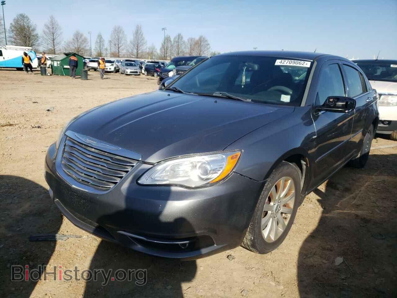 2013 CHRYSLER 200 - VIN: 1C3CCBCG0DN533603 - Фото 2