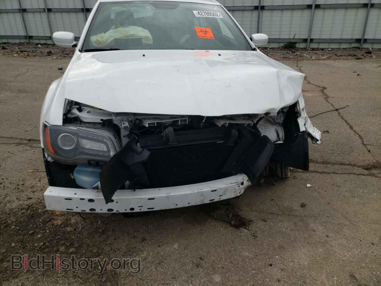 2014 CHRYSLER 300 - VIN: 2C3CCABG5EH307093 - Фото 9