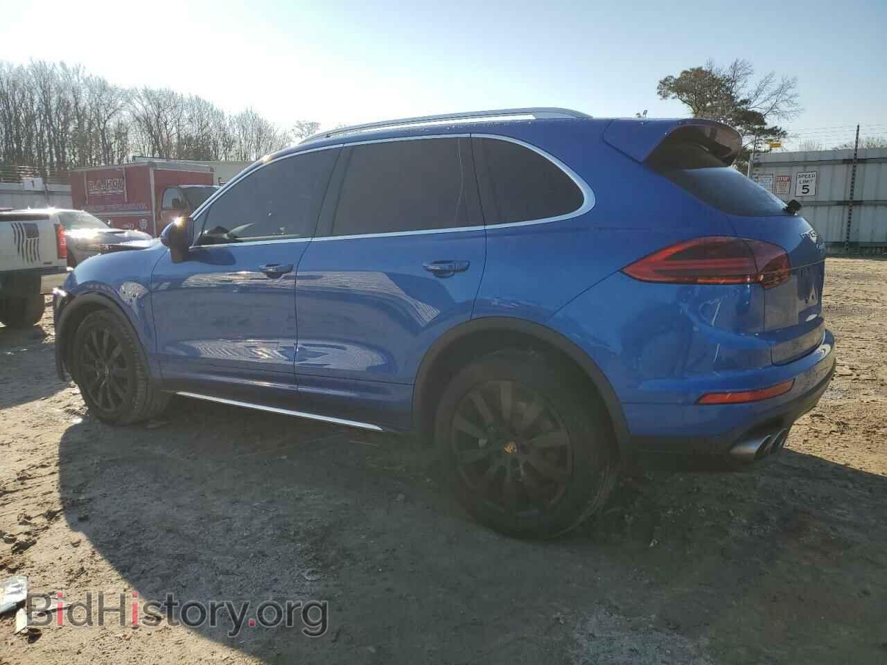 2017 PORSCHE CAYENNE - VIN: WP1AB2A20HLA52392 - Фото 2