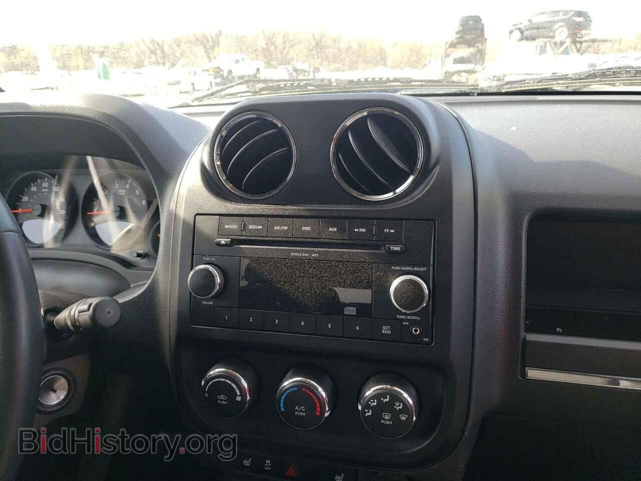 2011 JEEP COMPASS - VIN: 1J4NF1FB8BD166856 - Photo 9