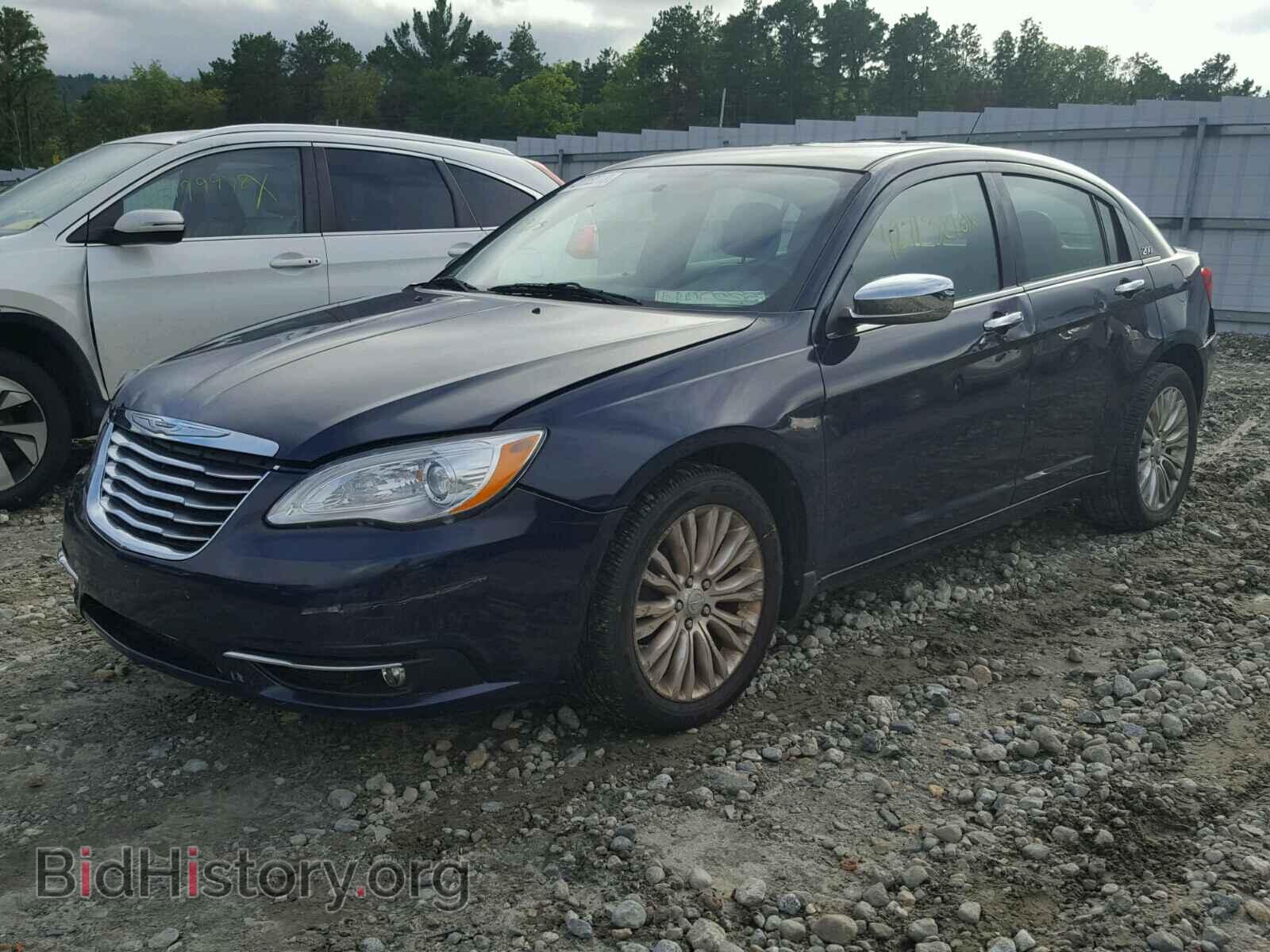 2011 CHRYSLER 200 - VIN: 1C3BC2FG6BN527180 - Фото 2