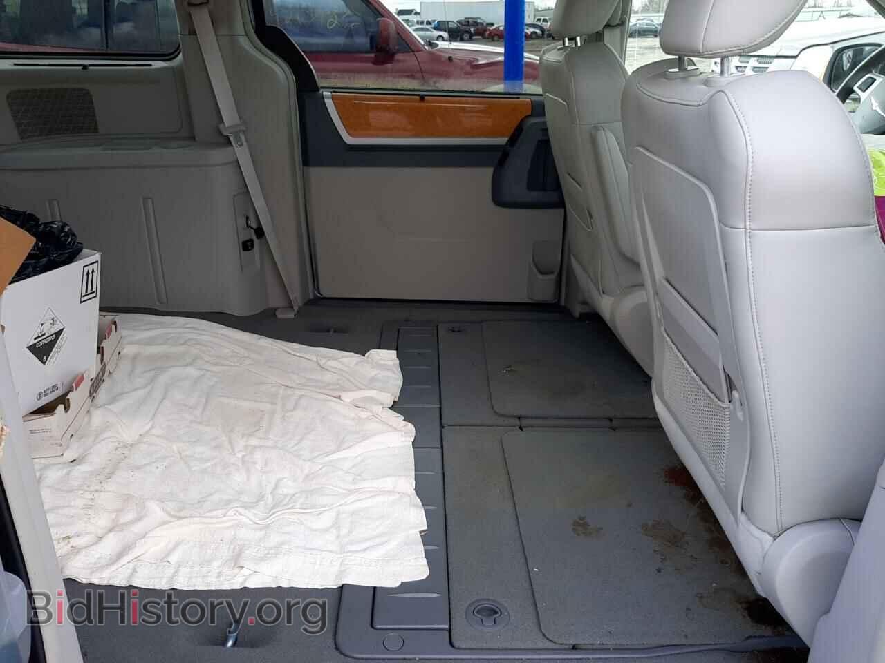 2008 CHRYSLER MINIVAN - VIN: 2A8HR64X18R833562 - Фото 6
