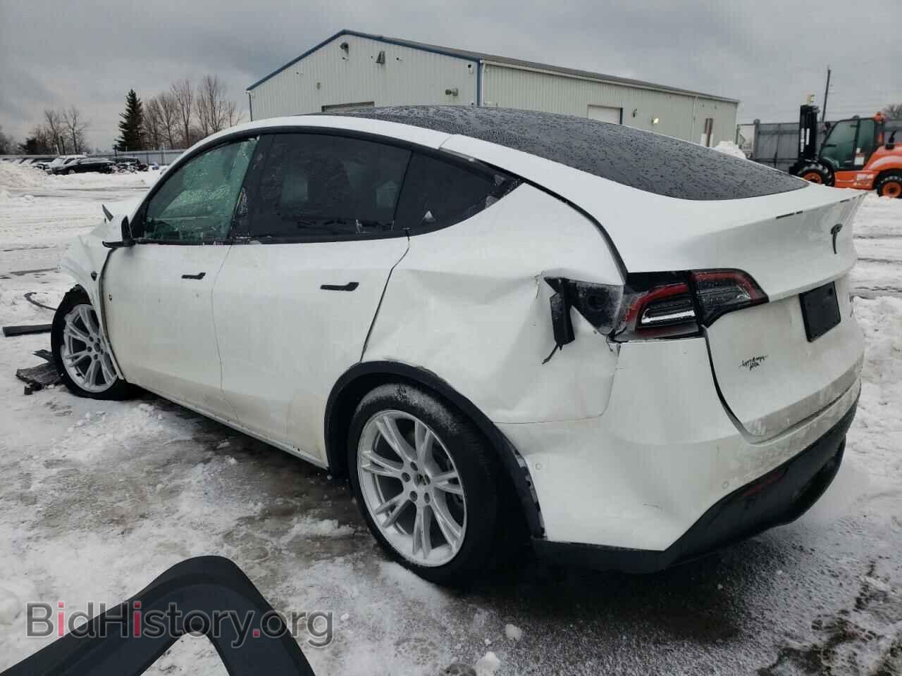 2021 TESLA MODEL Y - VIN: 5YJYGAEE9MF200326 - Фото 2