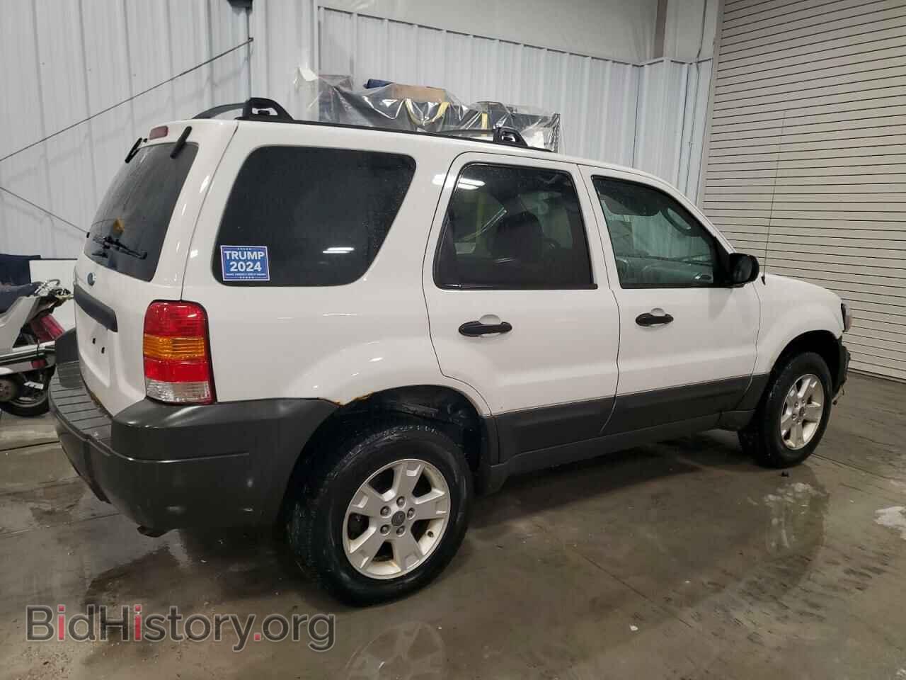 2005 FORD ESCAPE - VIN: 1FMYU93155KA42798 - Фото 3