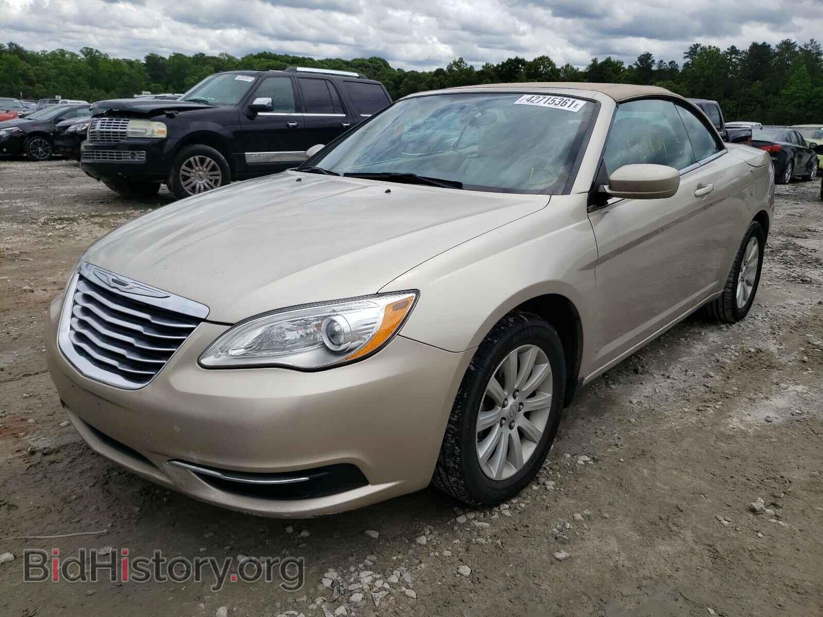 2014 CHRYSLER 200 - VIN: 1C3BCBEB8EN158025 - Фото 2