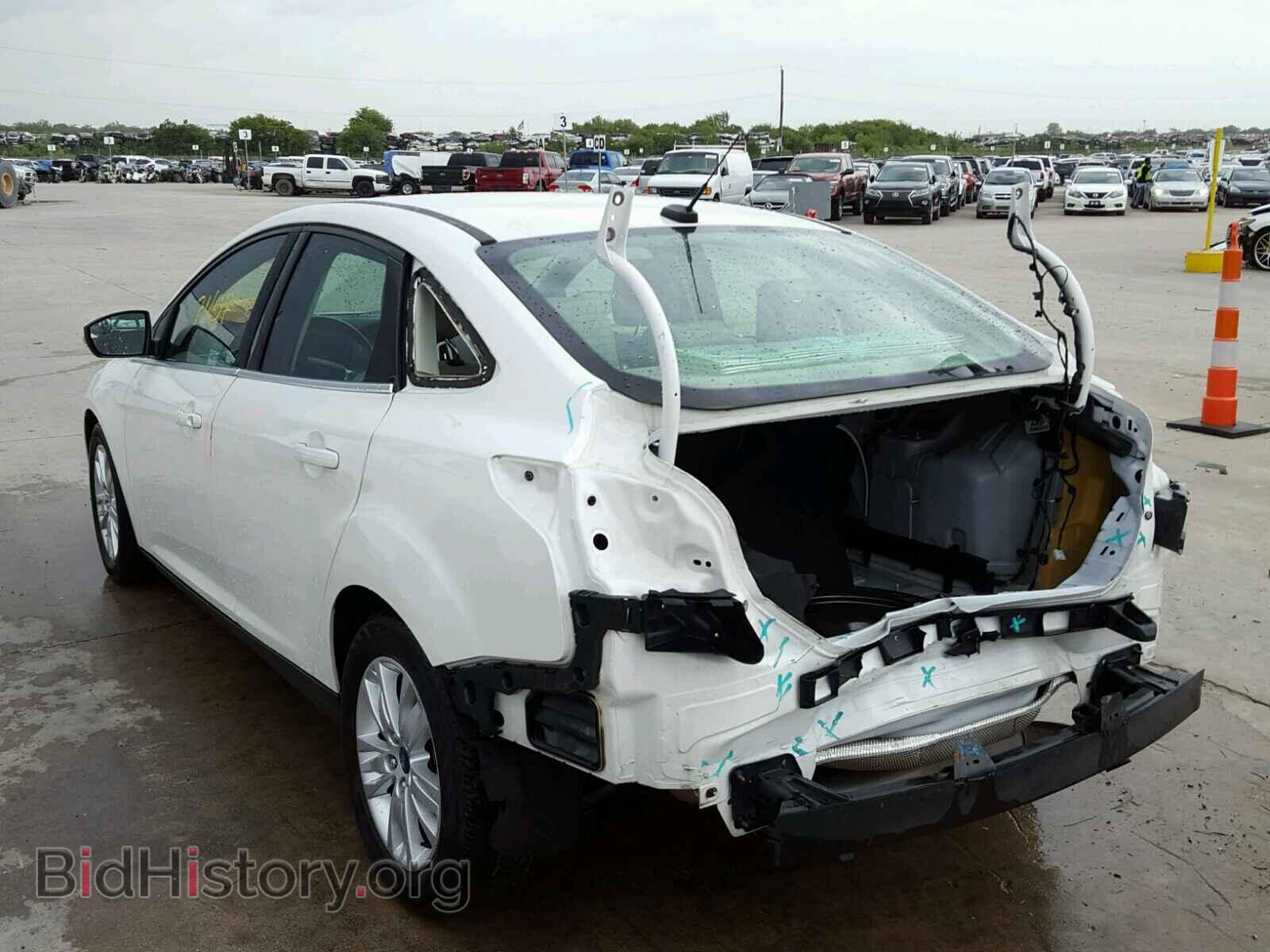 2012 Ford FOCUS (VIN 1FAHP3H20CL142220) — photo 3 of 10