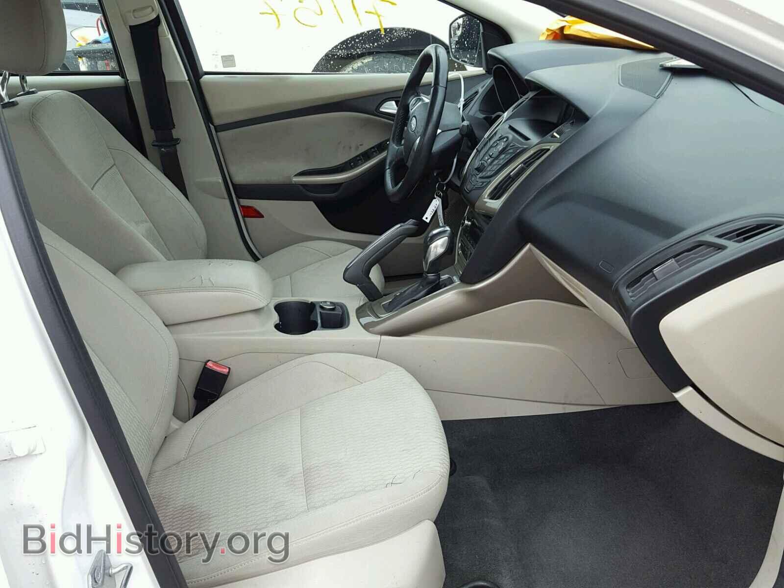 2012 Ford FOCUS (VIN 1FAHP3H20CL142220) — photo 5 of 10
