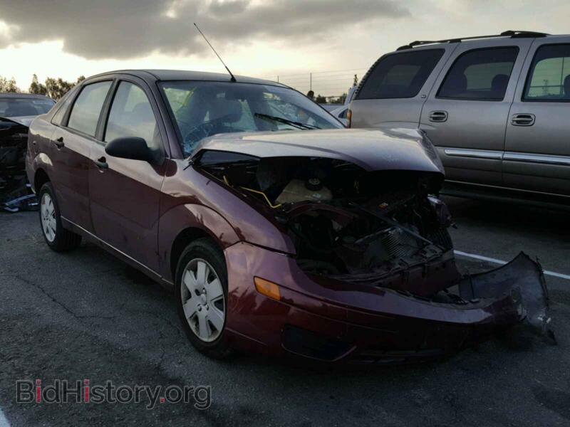 2007 Ford FOCUS (VIN 1FAFP34N47W360334) — фото 1 из 10, Copart, повреждение: передняя часть