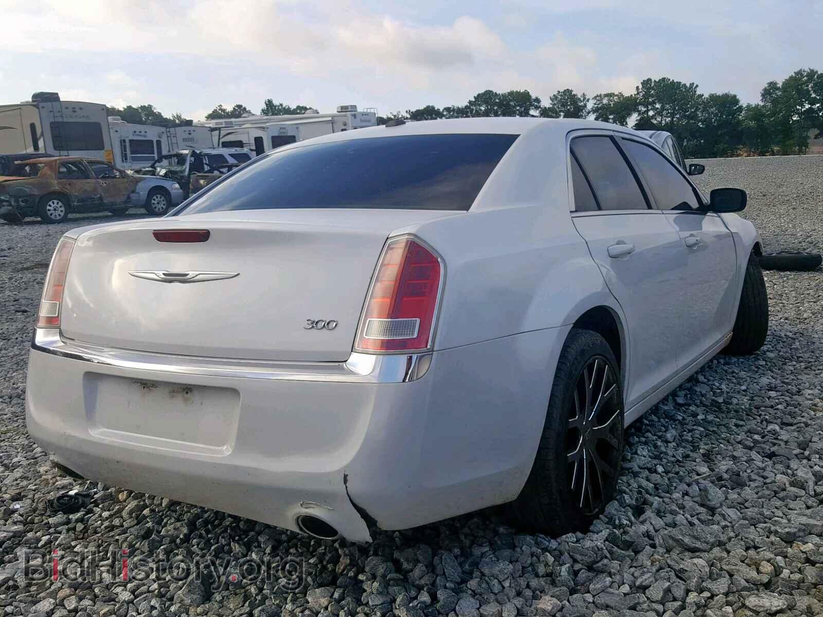 2012 CHRYSLER 300 - VIN: 2C3CCAAG4CH312168 - Фото 4