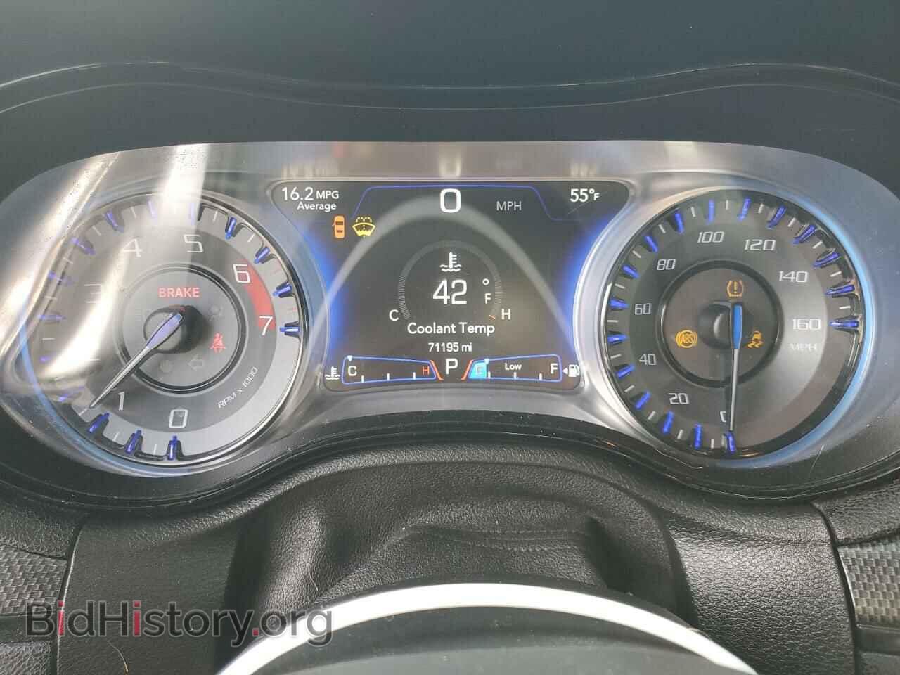 2015 CHRYSLER 300 - VIN: 2C3CCABT6FH763117 - Фото 9