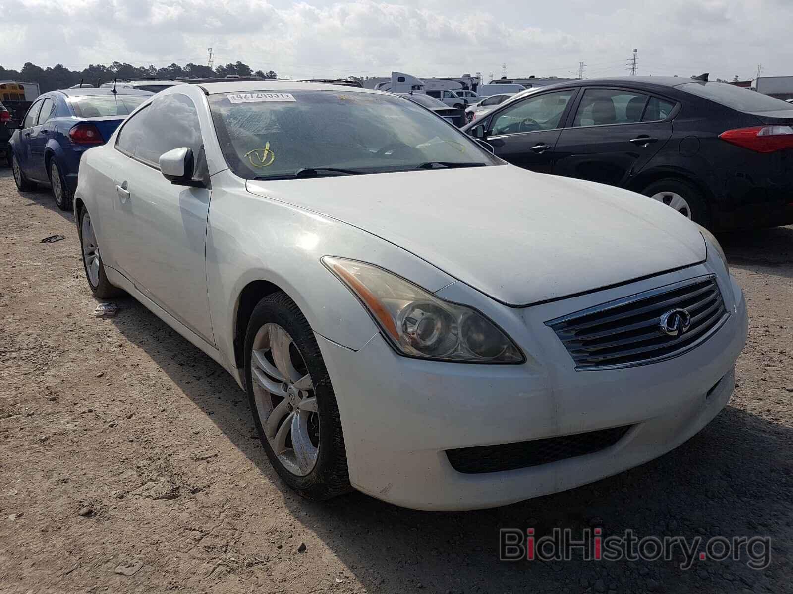 Photo JN1CV6EK1AM101802 - INFINITI G37 2010