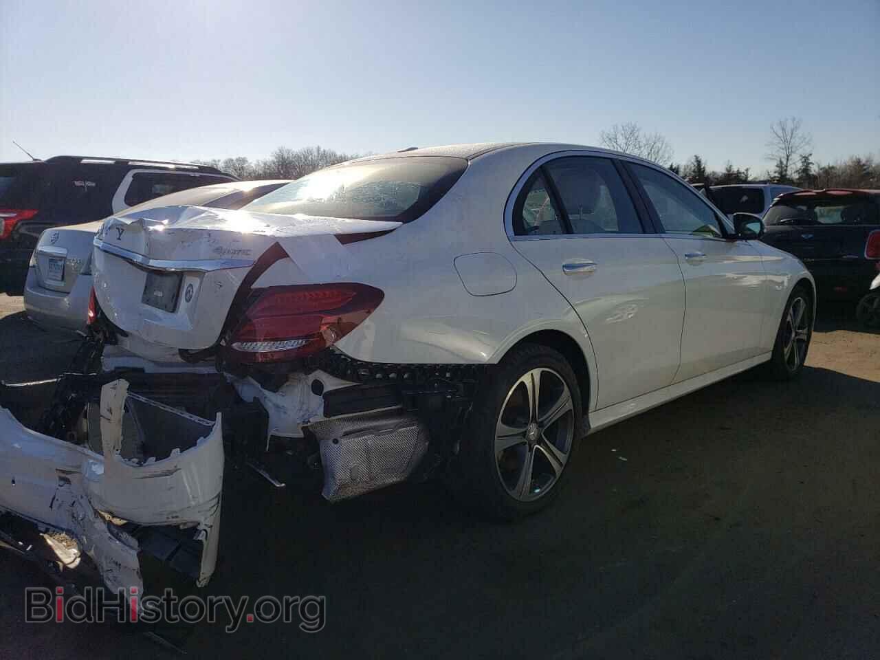 2017 MERCEDES-BENZ E-CLASS - VIN: WDDZF4KB9HA148204 - Фото 3