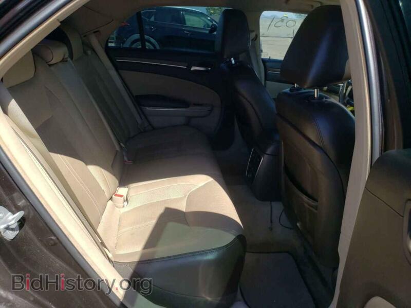 2012 Chrysler 300 (VIN 2C3CCAPTXCH245905) — фото 6 из 10