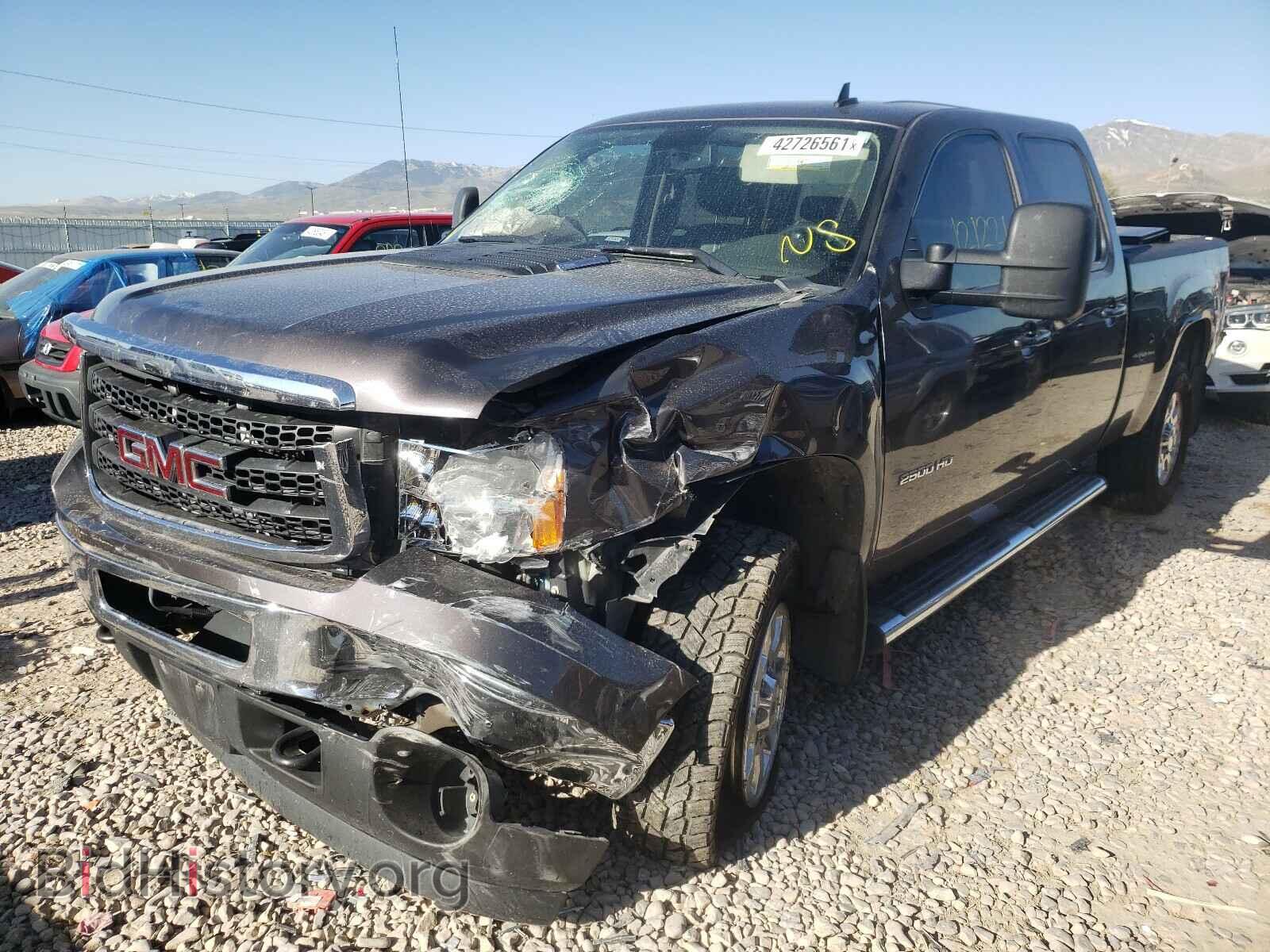 2011 GMC SIERRA - VIN: 1GT121C88BF143610 - Фото 2