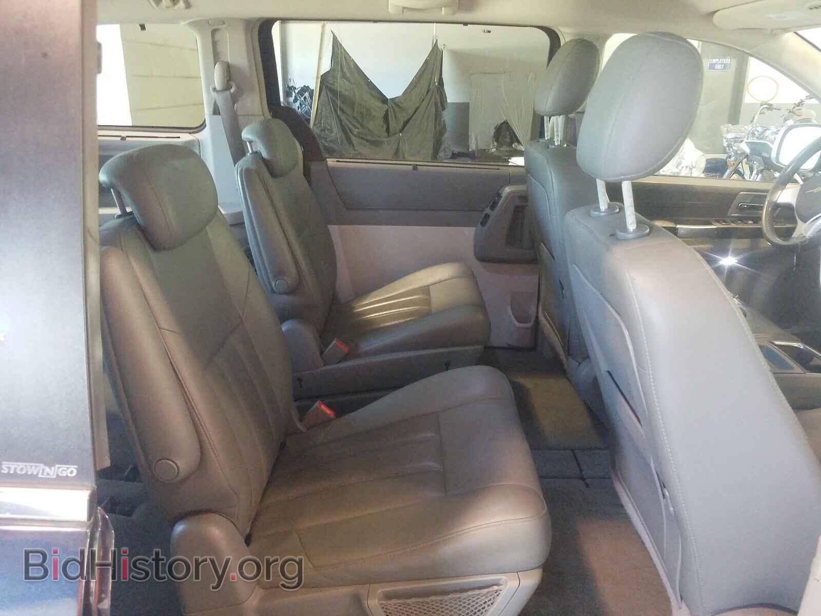 2008 CHRYSLER MINIVAN - VIN: 2A8HR54P58R743664 - Фото 6