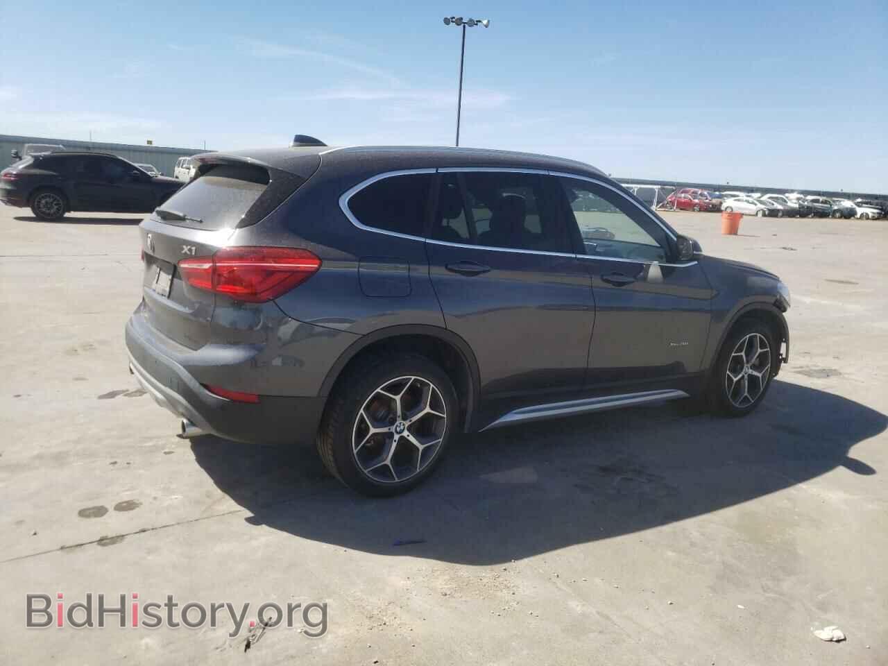 2017 BMW X1 - VIN: WBXHT3Z32H4A57562 - Фото 3