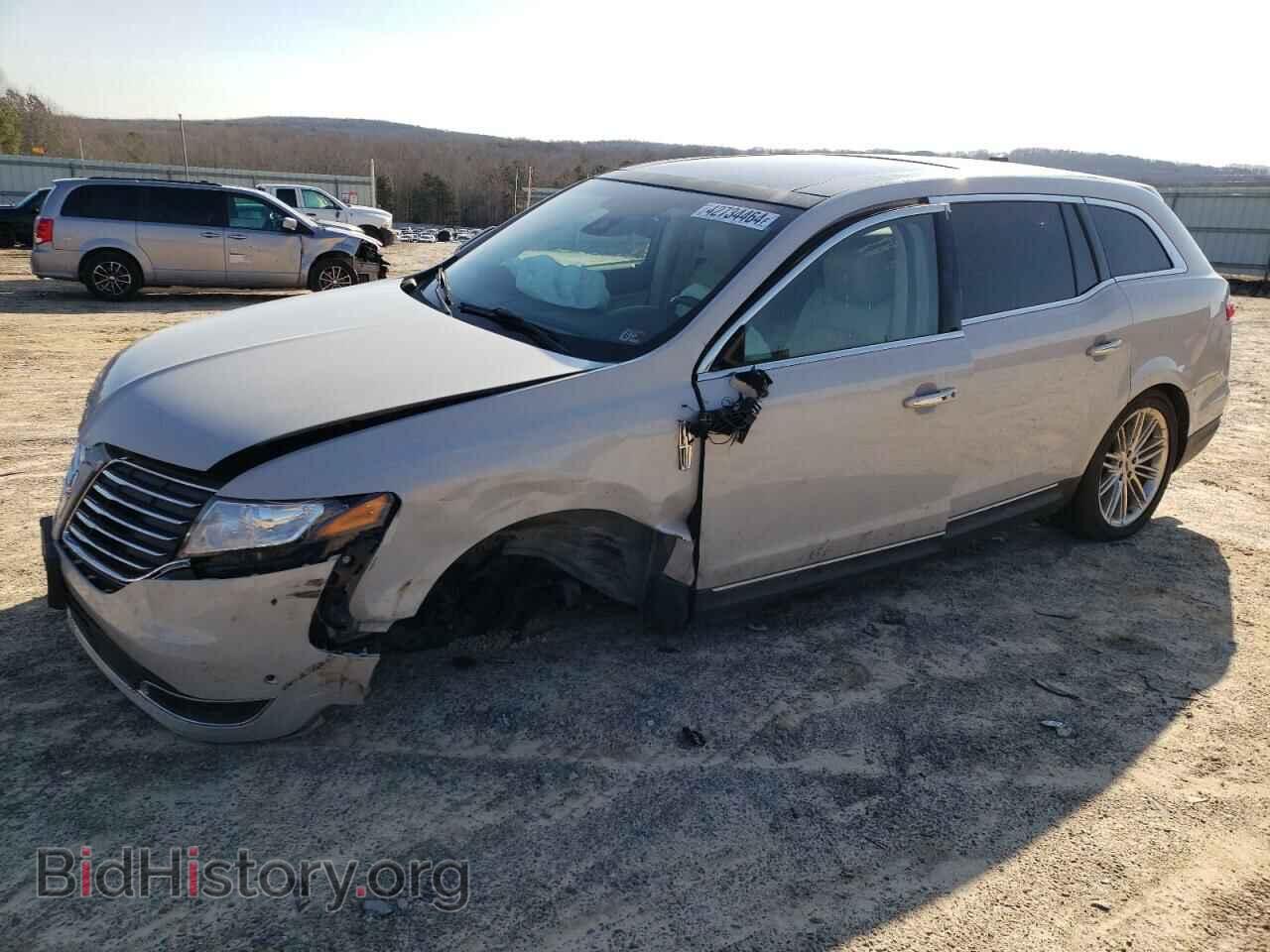 Photo 2LMHJ5AT2KBL01750 - LINCOLN MKT 2019
