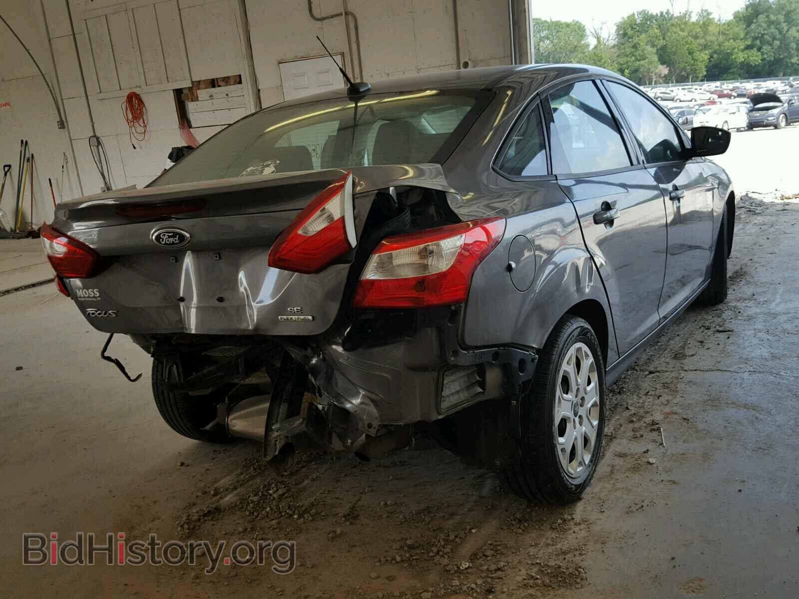 2012 Ford FOCUS (VIN 1FAHP3F24CL461610) — фото 4 из 10