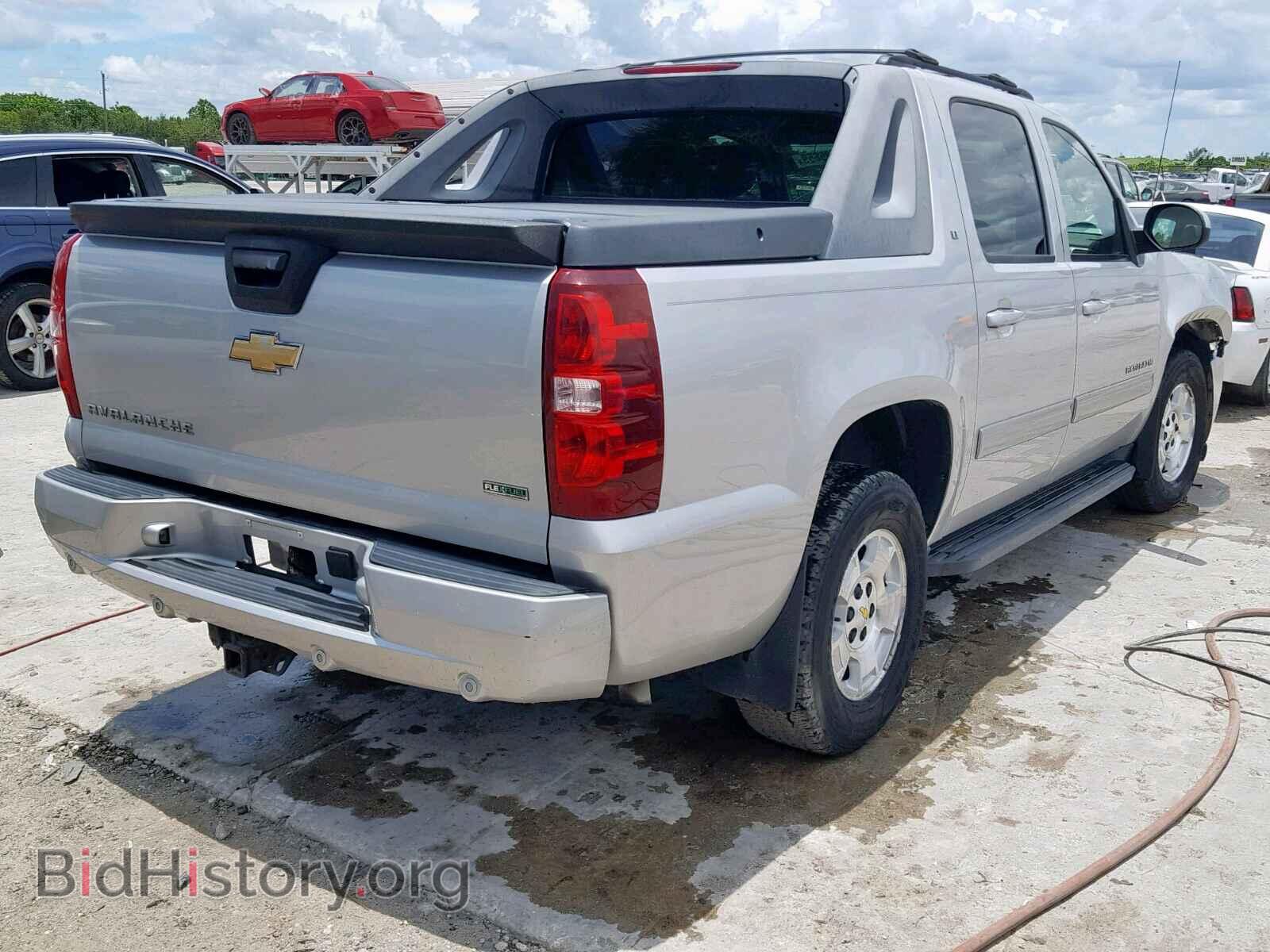 2011 CHEVROLET AVALANCHE - VIN: 3GNTKFE33BG181663 - Фото 4
