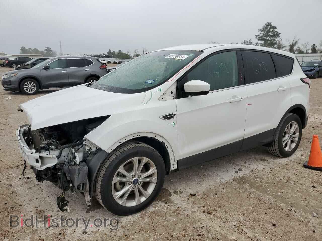 Фотография 1FMCU0GD1HUC24677 - FORD ESCAPE 2017