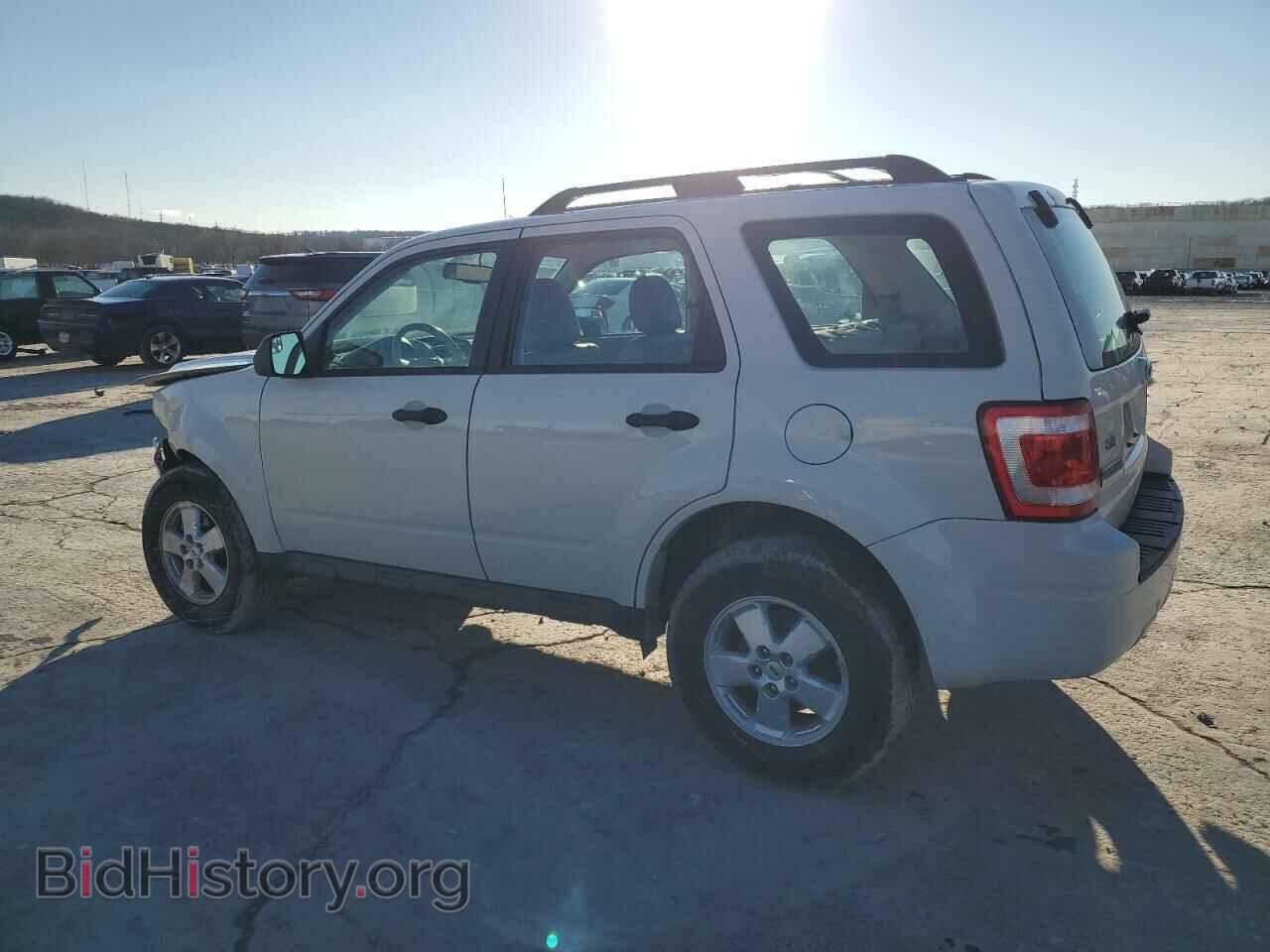2010 FORD ESCAPE - VIN: 1FMCU0C75AKC16518 - Фото 2