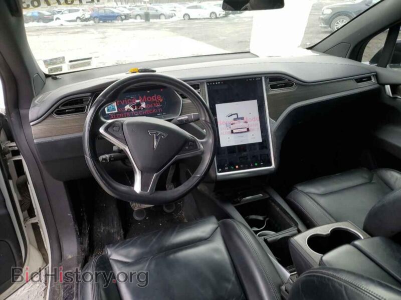 2016 Tesla MODEL X (VIN 5YJXCAE27GF004791) — photo 8 of 12