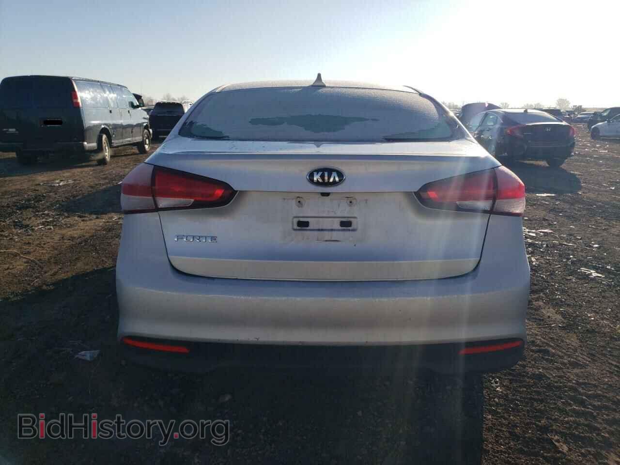 2017 KIA FORTE - VIN: 3KPFL4A79HE149093 - Photo 6