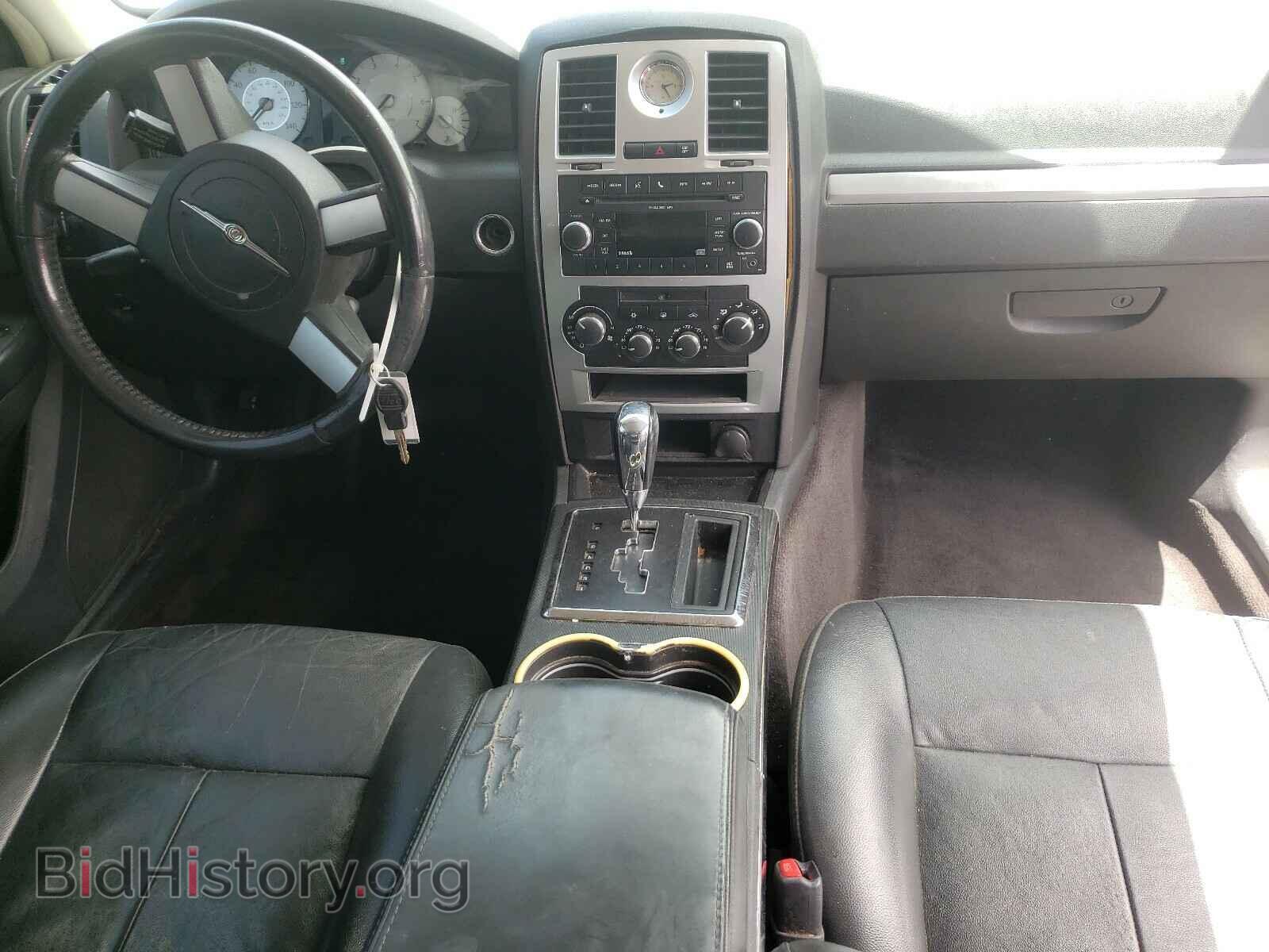 2010 CHRYSLER 300 - VIN: 2C3CA5CV4AH266007 - Фото 9