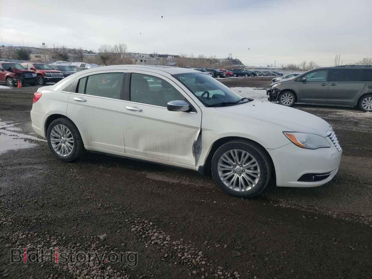 2011 CHRYSLER 200 - VIN: 1C3BC2FGXBN505425 - Фото 4