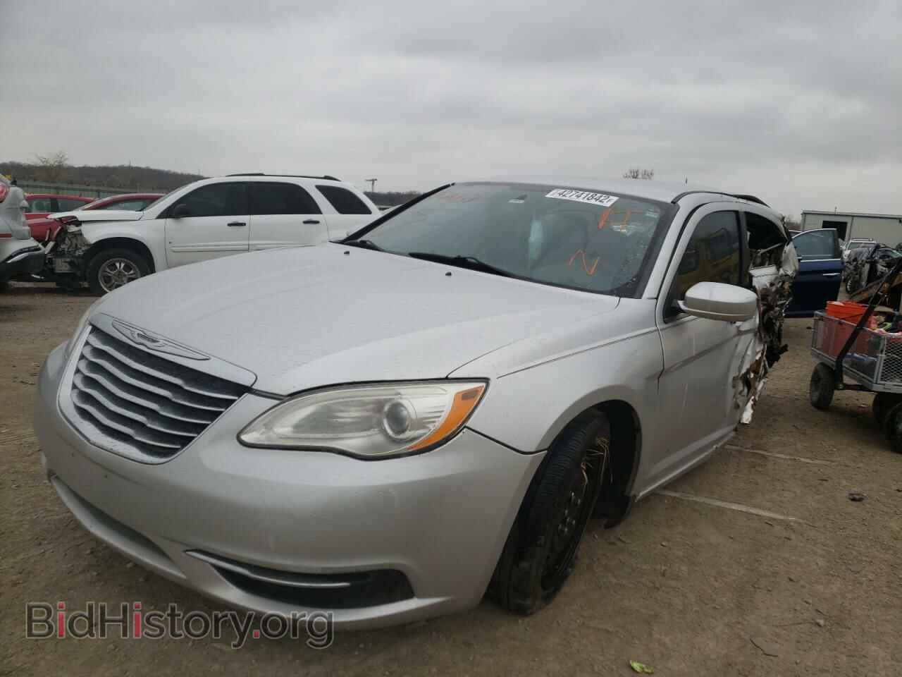 2012 CHRYSLER 200 - VIN: 1C3CCBABXCN170667 - Фото 2