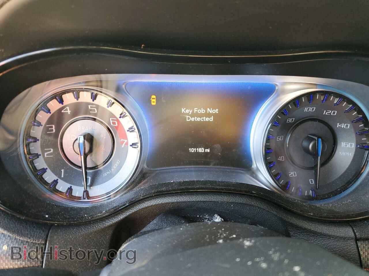 2016 CHRYSLER 300 - VIN: 2C3CCABT3GH190646 - Фото 9