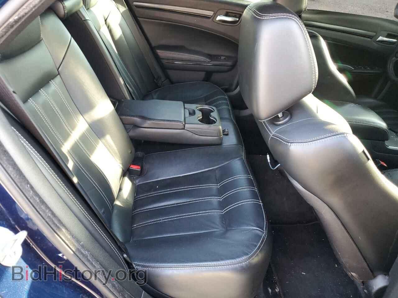 2016 CHRYSLER 300 - VIN: 2C3CCABT3GH190646 - Фото 10