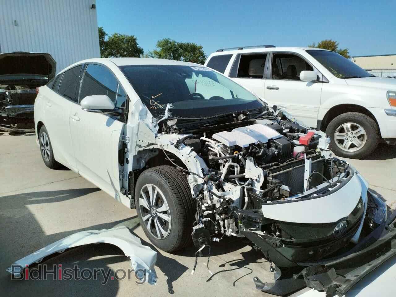 Фотография JTDKARFP4H3053809 - TOYOTA PRIUS 2017