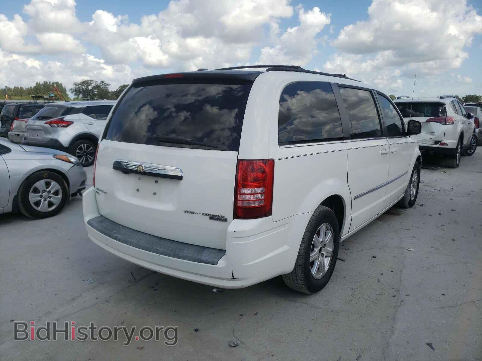 2009 CHRYSLER MINIVAN - VIN: 2A8HR54X19R602186 - Фото 4