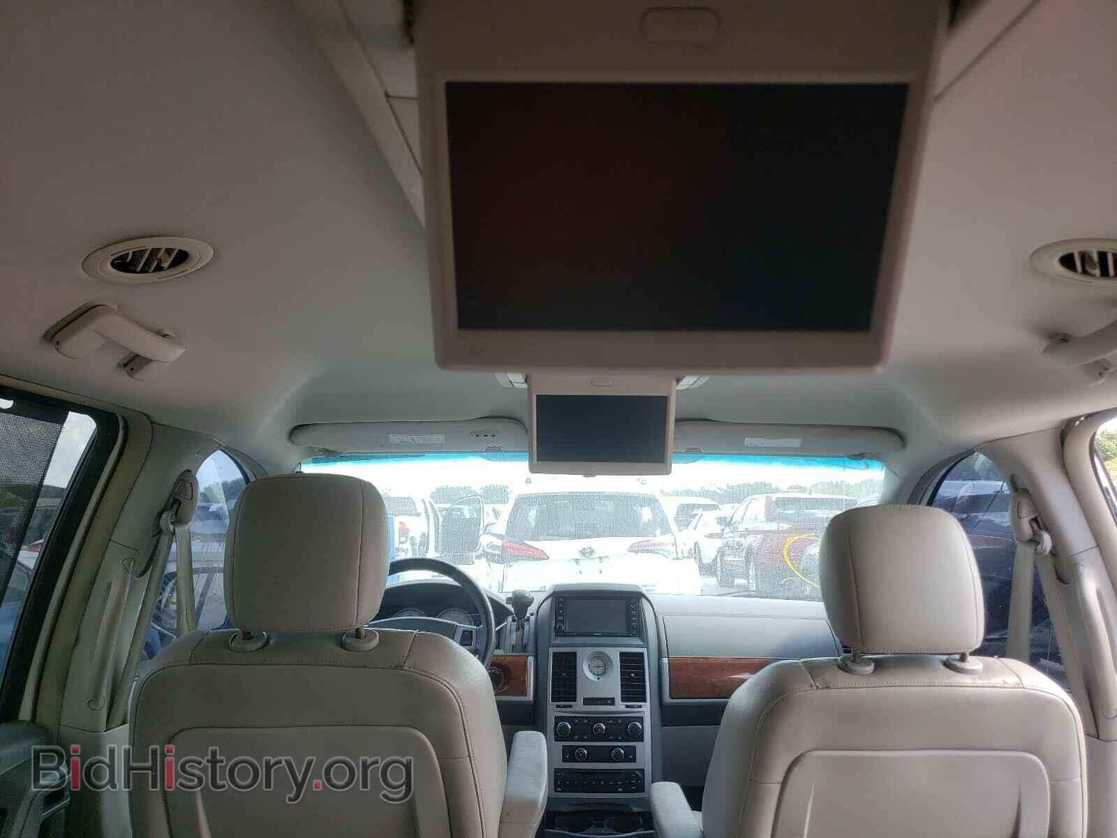 2009 CHRYSLER MINIVAN - VIN: 2A8HR54X19R602186 - Фото 9